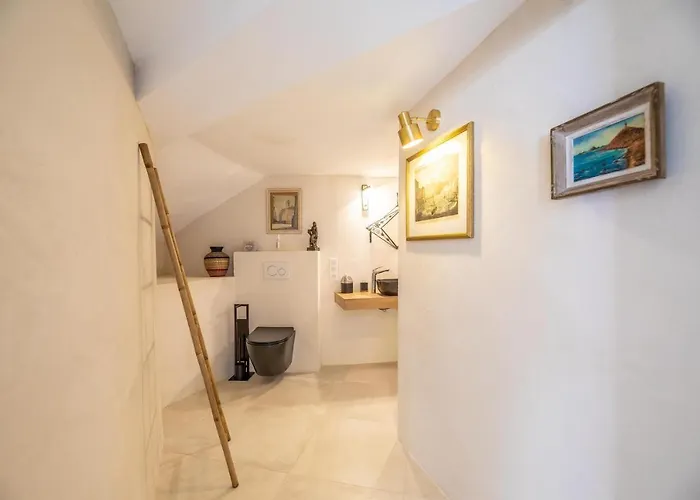 Domain U Tempu Persu Sleeps 12 With Park * Porticcio (Corsica)