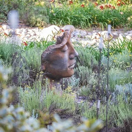 Domain U Tempu Persu Sleeps 12 With Park *