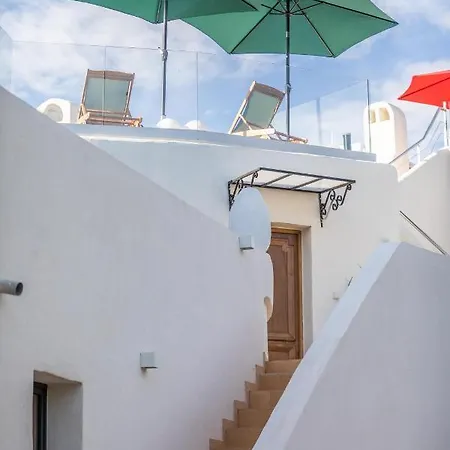 Vila Domain U Tempu Persu Sleeps 12 With Park *