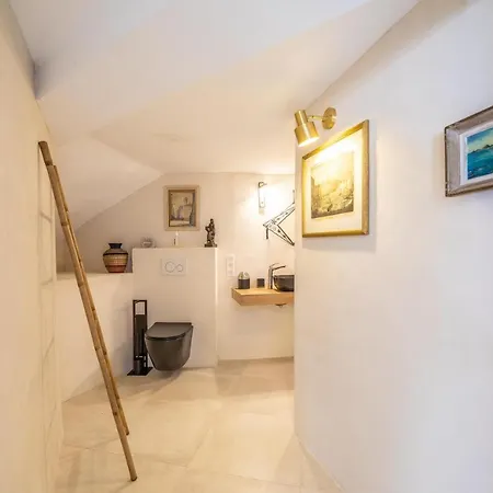 Domain U Tempu Persu Sleeps 12 With Park * Porticcio (Corsica)