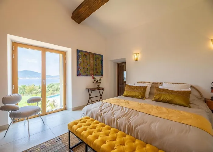 Villa Domain U Tempu Persu Sleeps 12 With Park