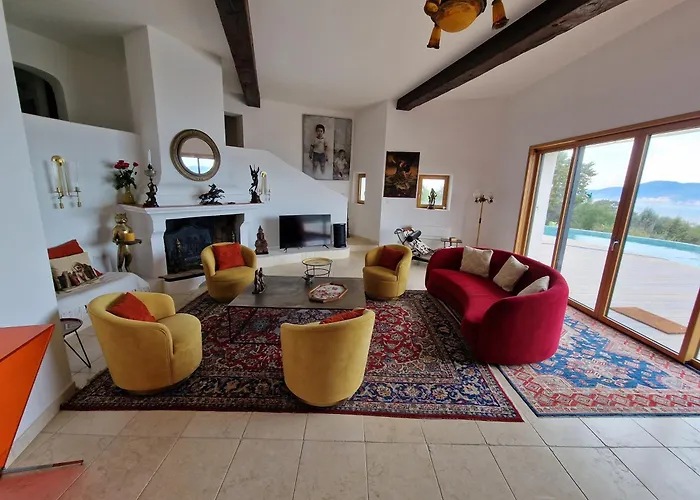 Villa Domain U Tempu Persu Sleeps 12 With Park *